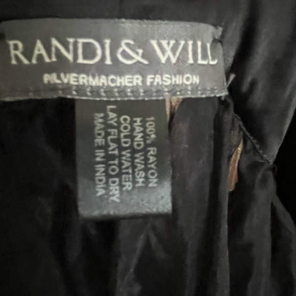 Randi & Will Collection Antoinette Black Open Seam Skirt - Picture 5 of 5